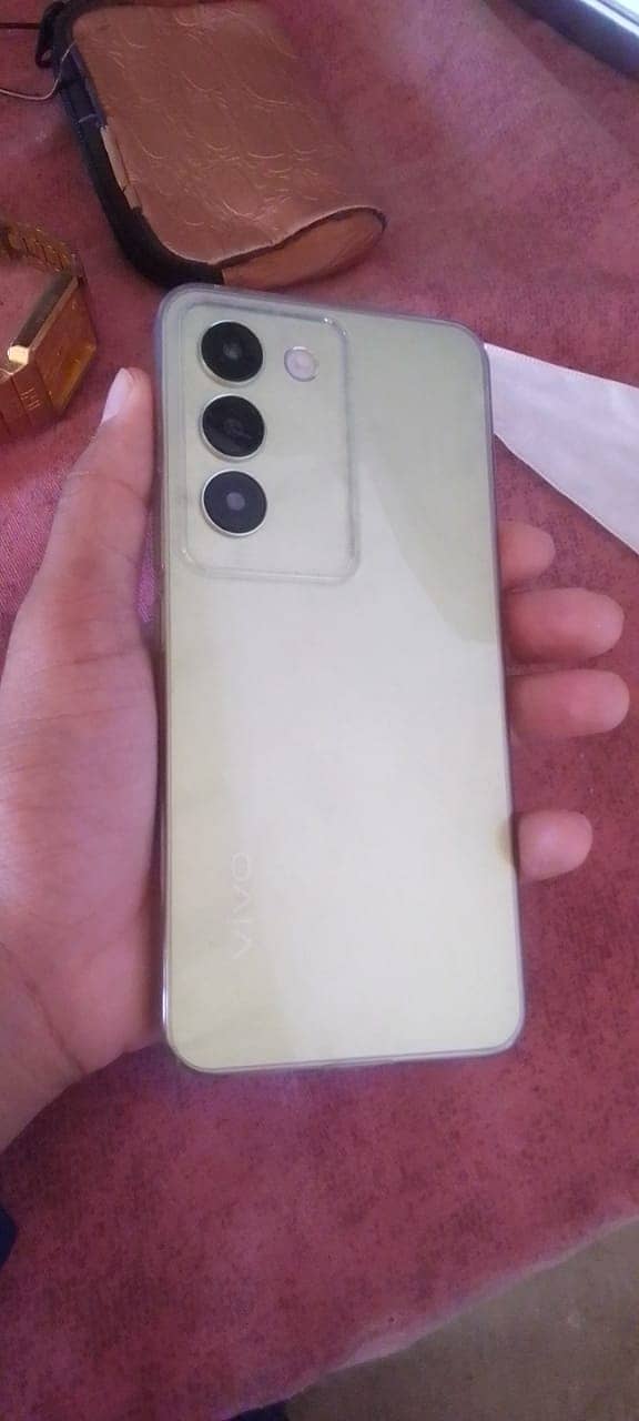 Vivo Y100 Full Lush Condition Just One Week Used 4