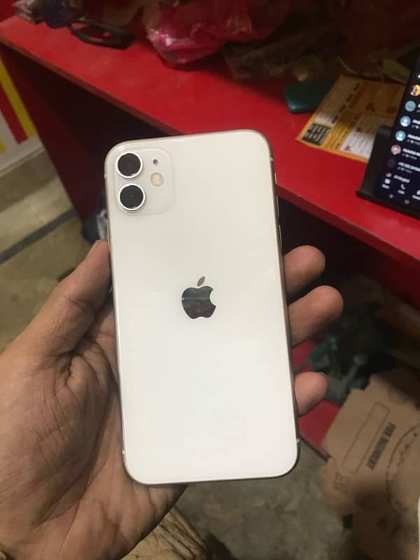 iPhone 11 2