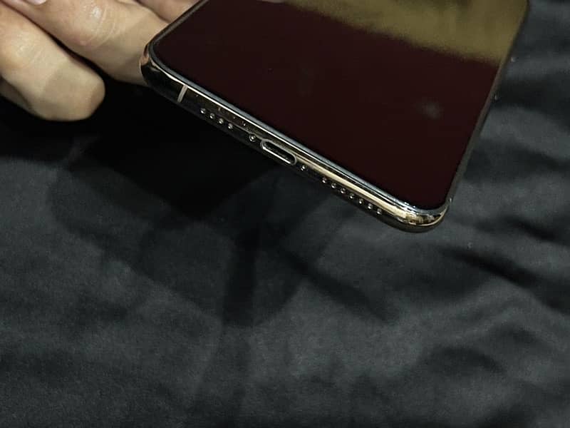 iphone xs max PTA 4