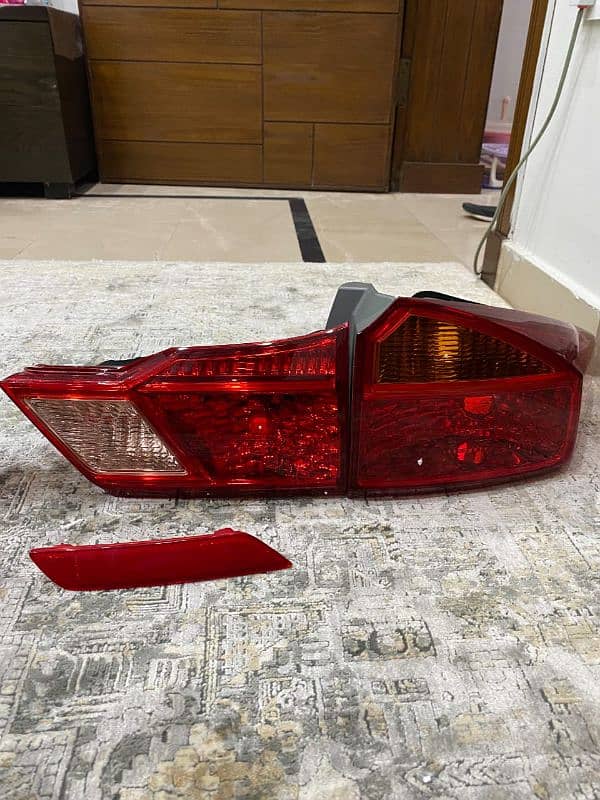 Honda City Genuine Back Lights (2021-2024) 0