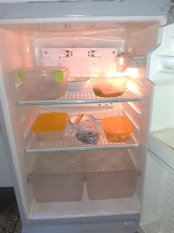 Dawlance Fridge, For Sale, in good condition, running condition 2