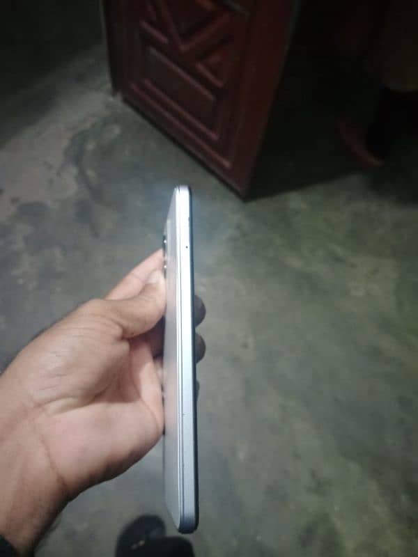 Infinix 4