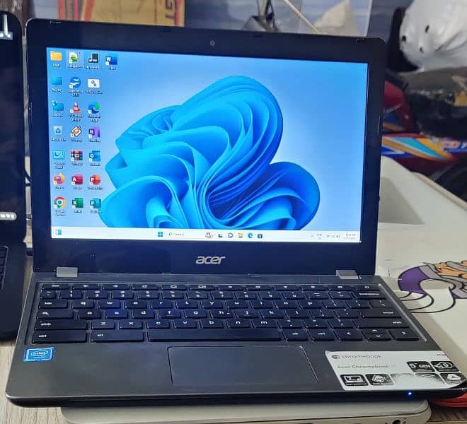 Acer 4gb 128gb chromebook c740 windows 11 1