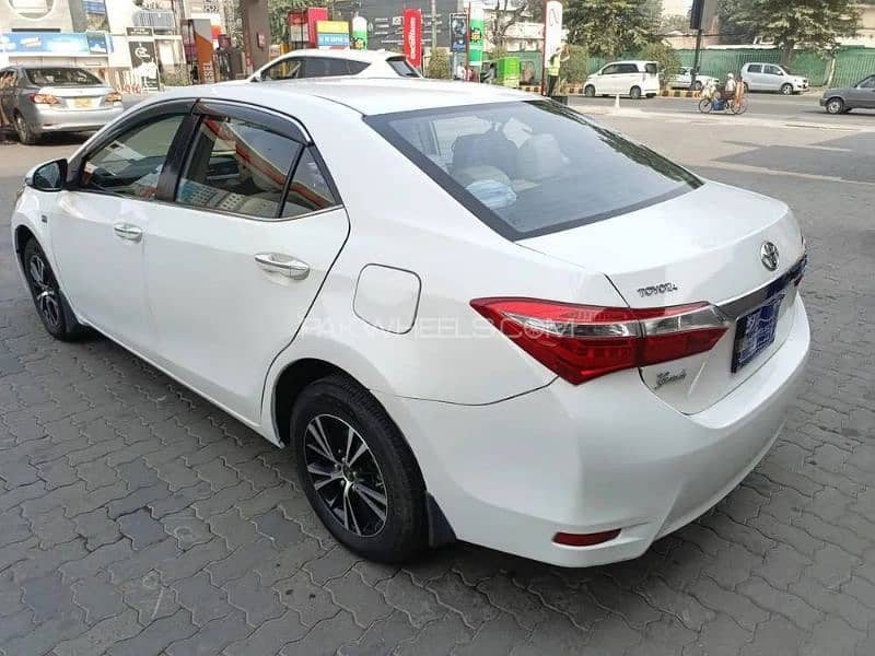 Toyota Altis Grande 2015 3