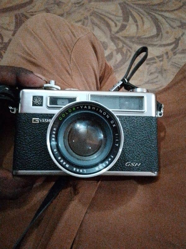 yashica electro35 0