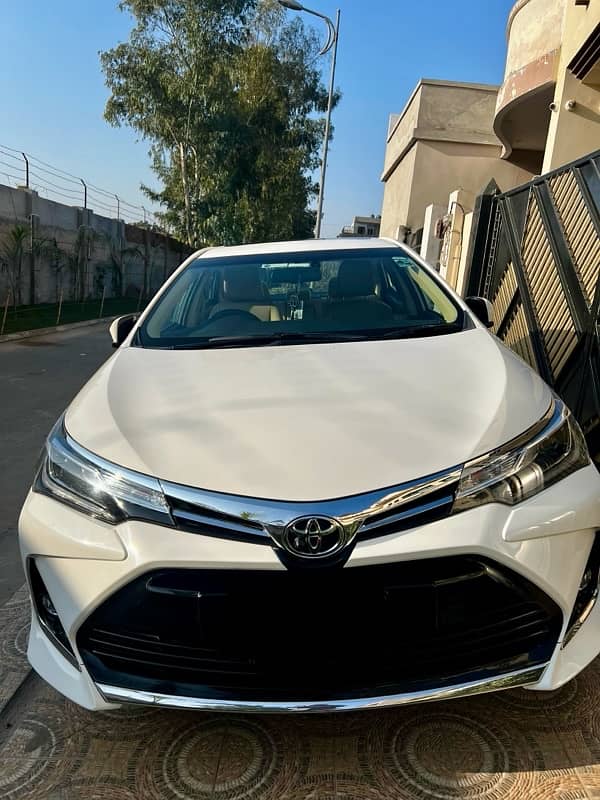 Toyota Altis Grande 1.8x Beige Interior 2021 0