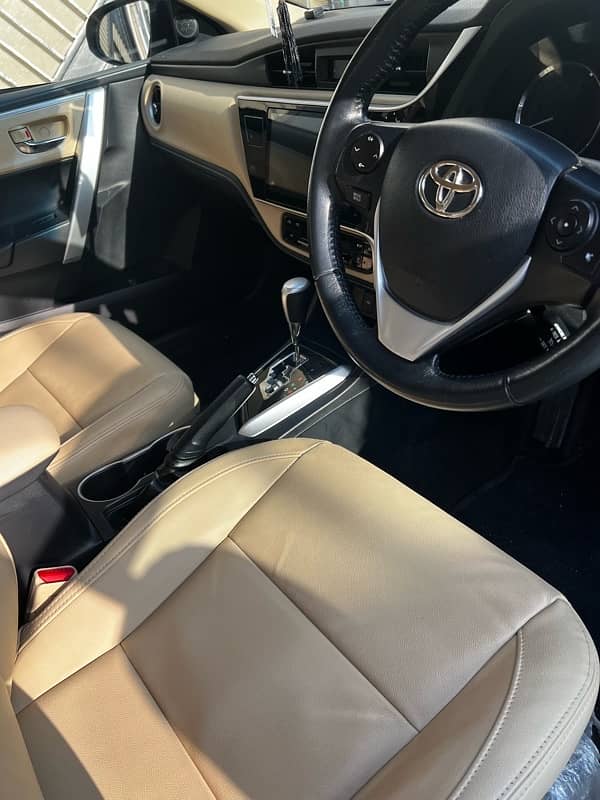 Toyota Altis Grande 1.8x Beige Interior 2021 5