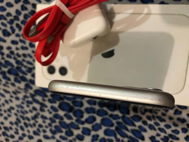 iphone 11 “128/GB” PTA register 4