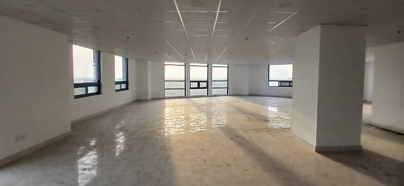 2300 Square Feet Office Space Available For Rent In Gulberg Grand Square Mall, Lahore. 12