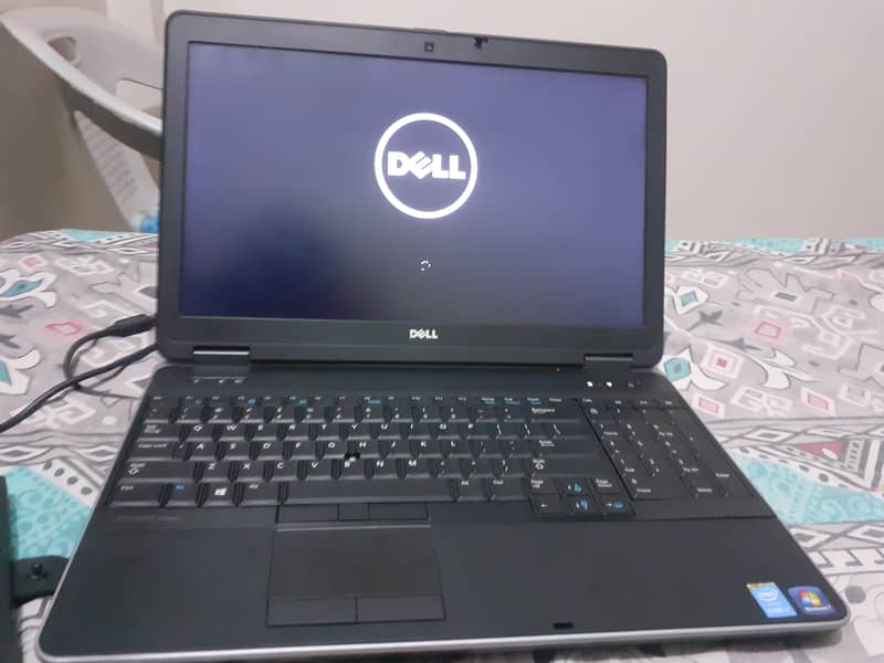 Dell laptop latitude E6540 2