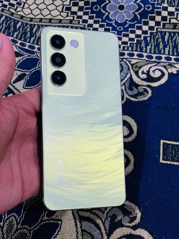 Vivo Y100 0