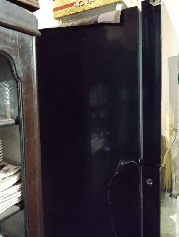 electrolux glass door bilkul new ha sirf 1 year use only all ok 10