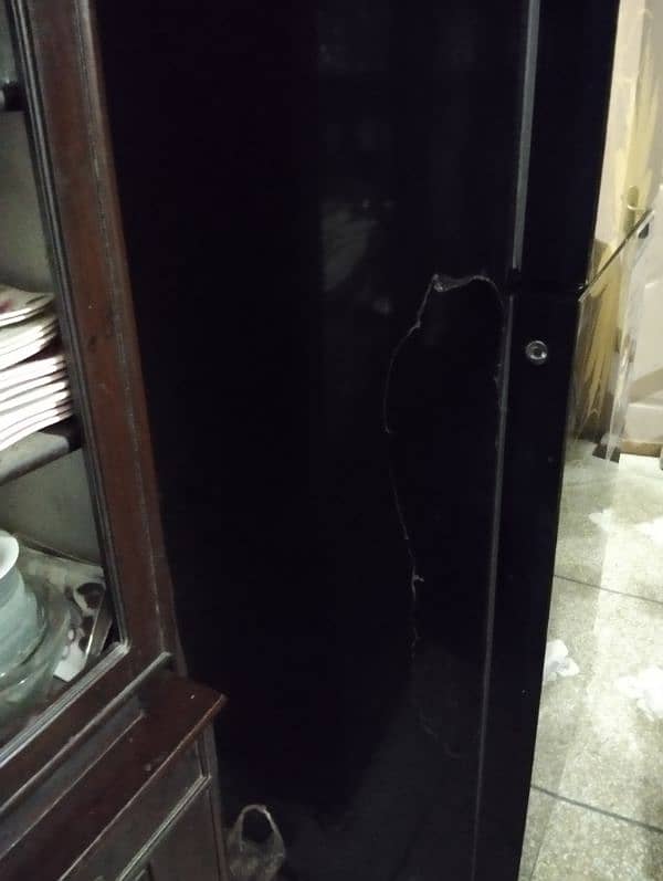 electrolux glass door bilkul new ha sirf 1 year use only all ok 11