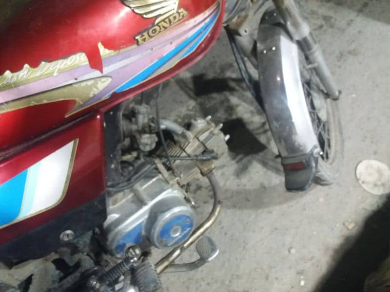 Honda 70 for sale  2007 model in Lahore 7