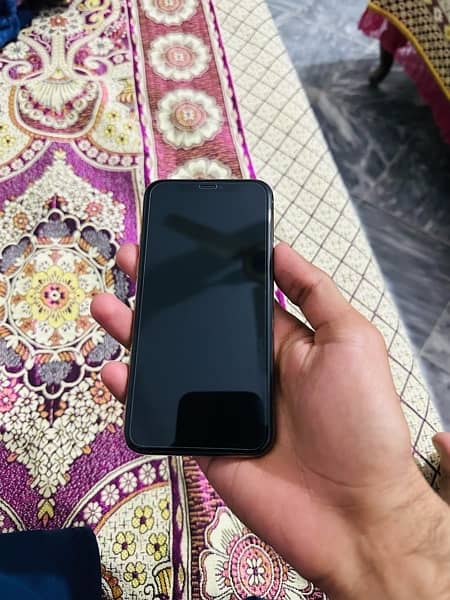 Iphone 11 Pro. 256gb. PTA approved 4