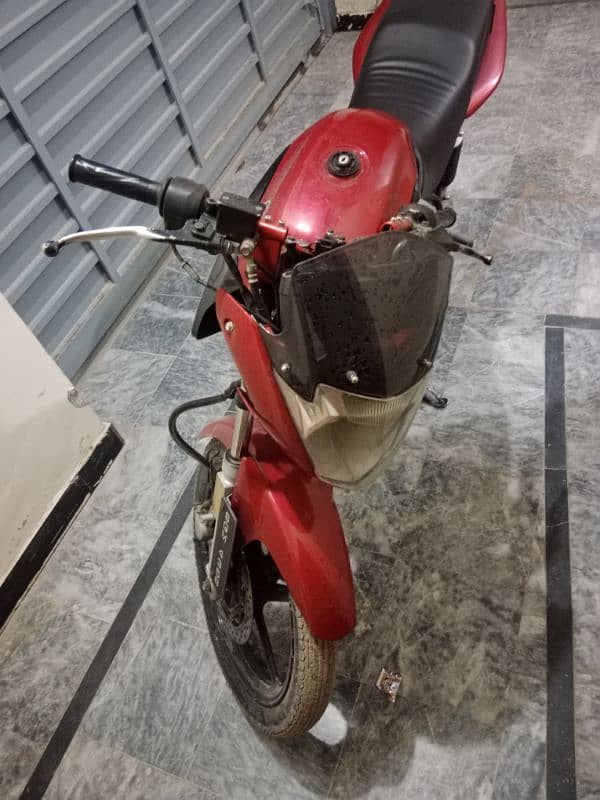 Yamaha YBR 125 4