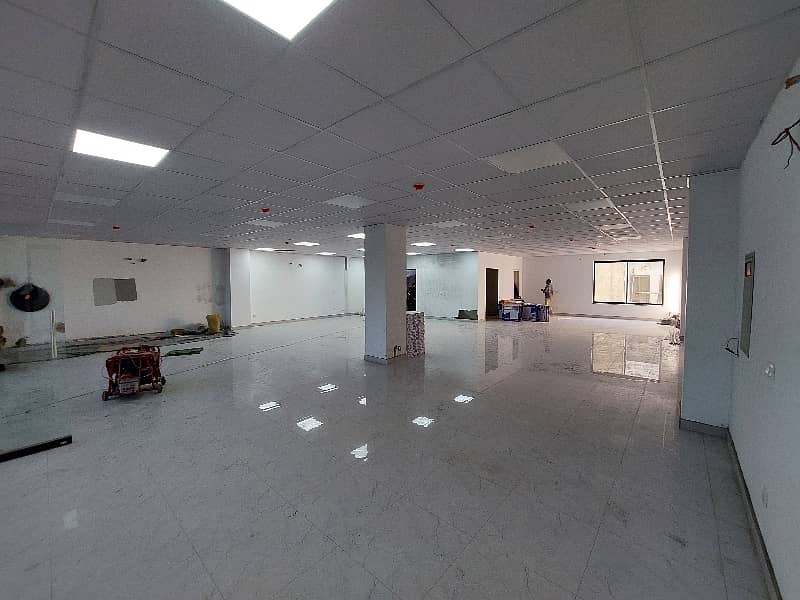 1 Kanal Brand New Ground Floor Commercial Complete Office For Rent Main Boulevard Emporium Mall 2