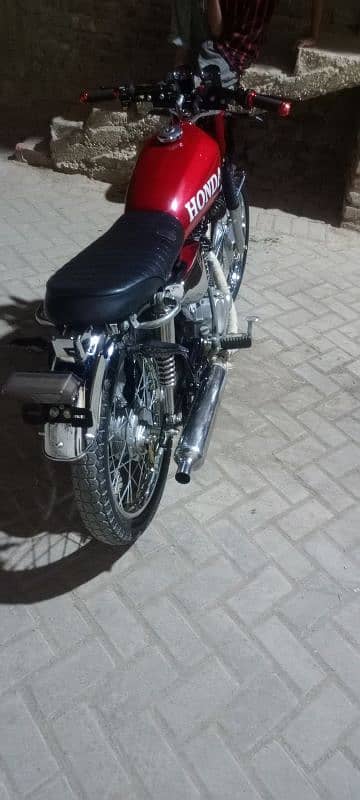 bike bilkul new banaye hai 12