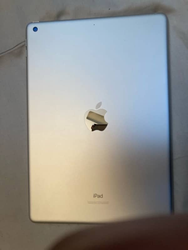 I PAD 8 Generation 128 gb 10