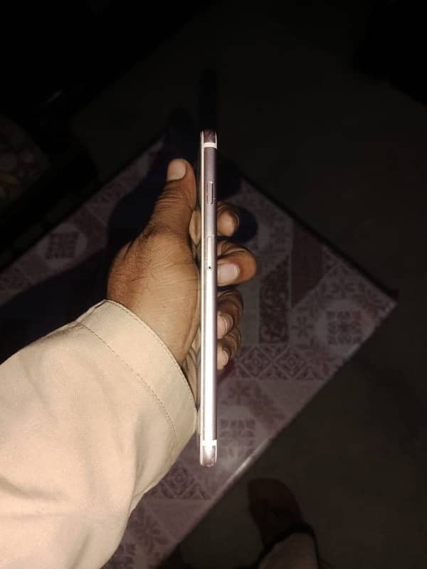 I phone 6s plus 16gb pta proved 1