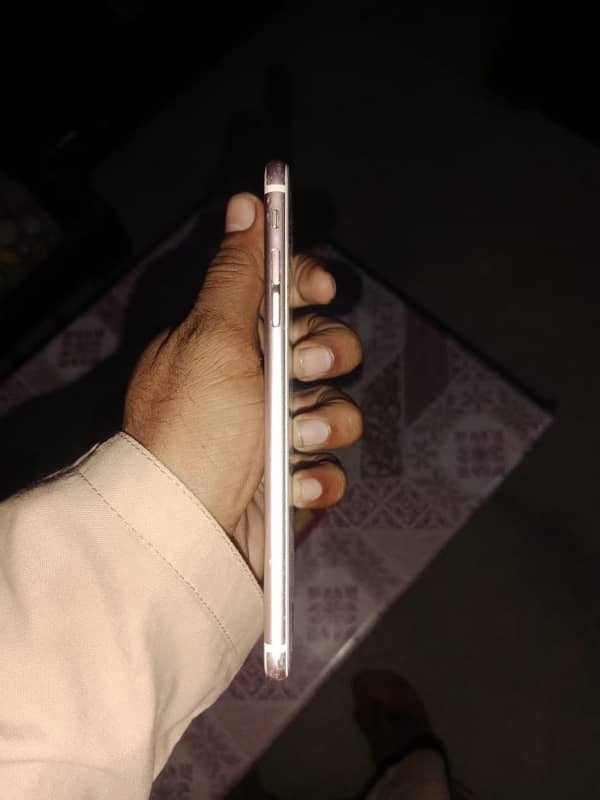 I phone 6s plus 16gb pta proved 4