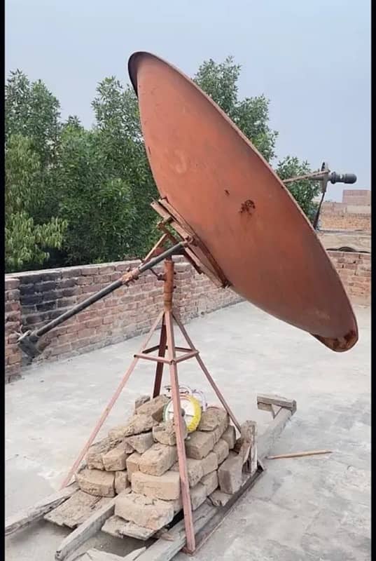 6 ft Dish With Moter Available For Sale 3