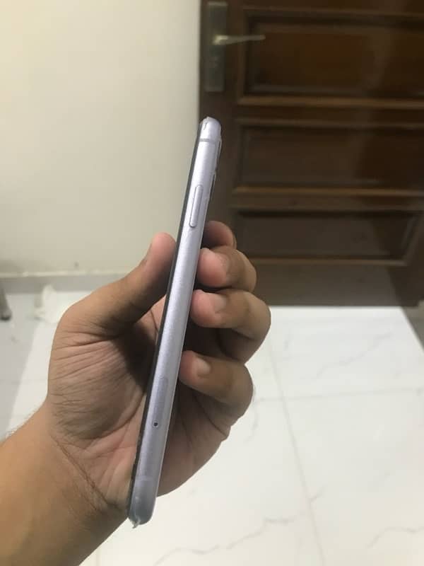 iphone 11 64 gb Factory unlock 2