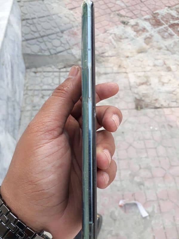 one plus 9 pro 10/10 condition with All accessories 0