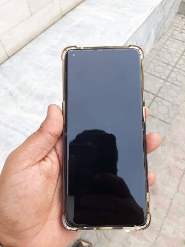 one plus 9 pro 10/10 condition with All accessories 1