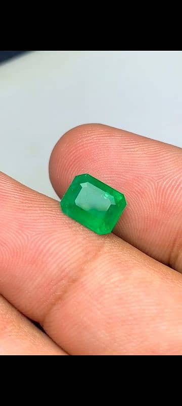 Natural Emerald Marvellous Gem 1