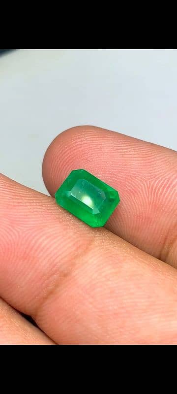 Natural Emerald Marvellous Gem 3