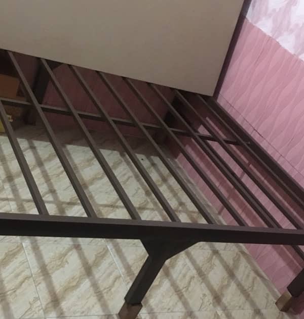 iron bed 3