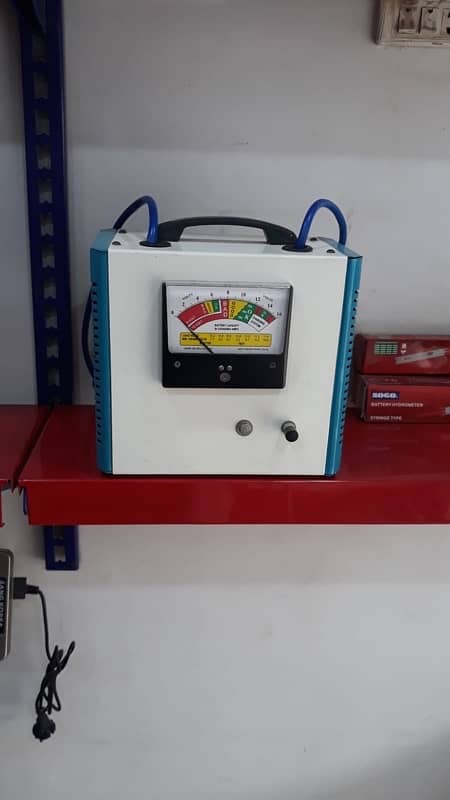 selling my Battery charger, loadmeter & weight scale 1