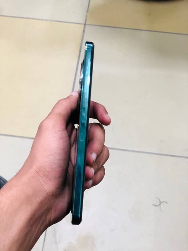 Oppo Reno 12F 3