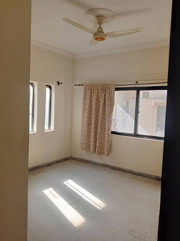 PHA flate for rent C type second floor Only for family & Job holder bechlor 5