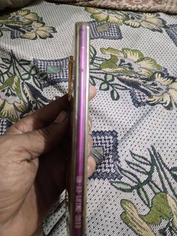 Infinix S 5 light.  4.64 Cell phone Candishan 10+8 4