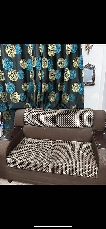 2 sofa sets. 5 seater and 4 seater. 2