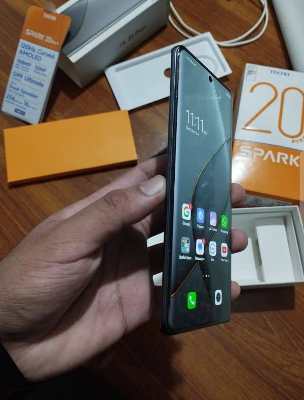 Tecno spark 20 pro plus 10/10 complete box slightly used all ok 5