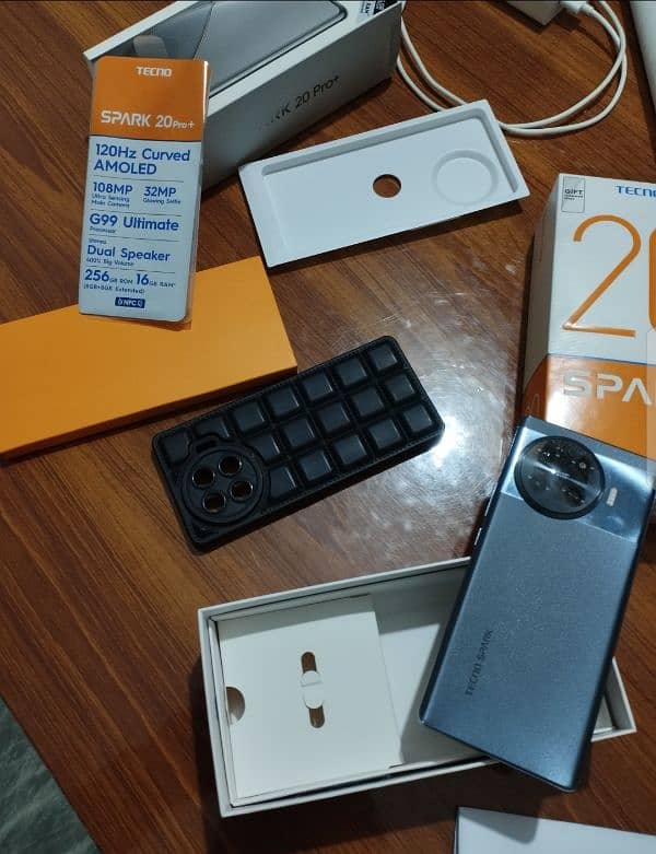 Tecno spark 20 pro plus 10/10 complete box slightly used all ok 8