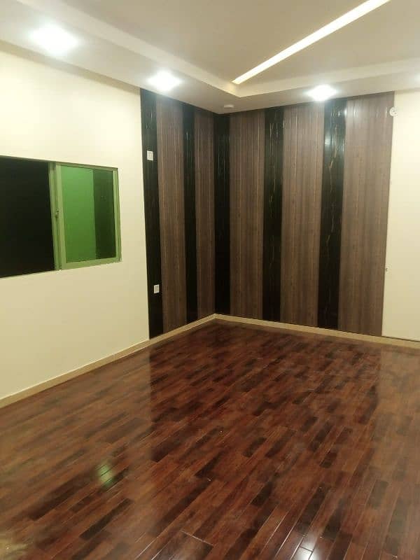 Flooring / Vinyl Flooring / Wood Flooring / Artificial Grass / Grass 15