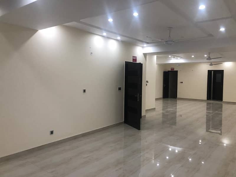 8 Marla Commercial Plaza 2nd Floor With Cabin In Phase 3 Sector Y Available For Rent On Prime Location. 1