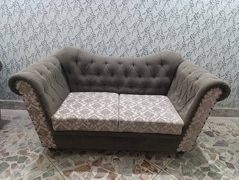 Luxury sofa set 7 seater in good condition 2