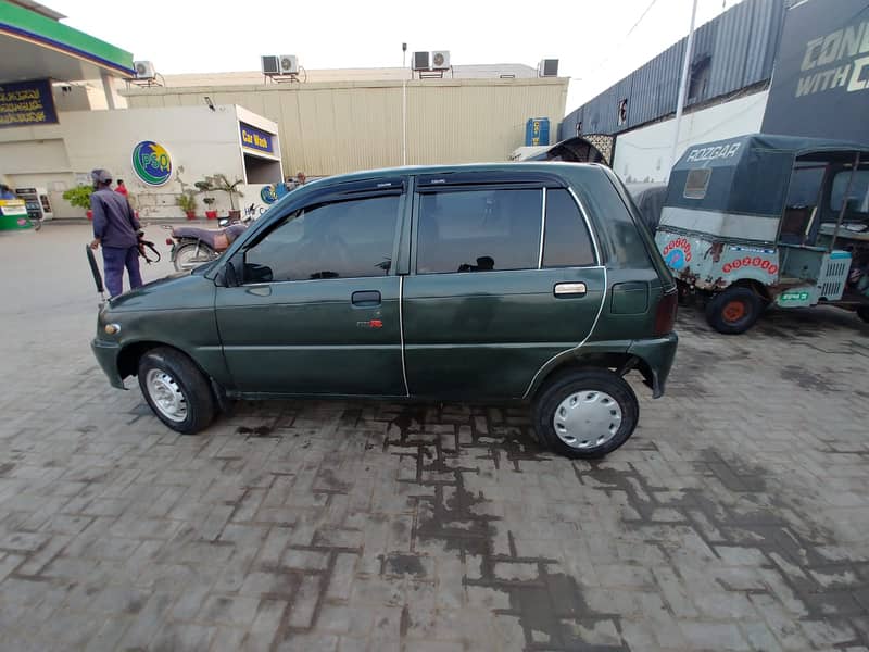 Daihatsu Cuore 2004 3