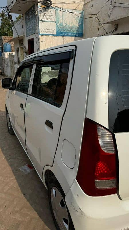 Suzuki Wagon R 2018 4