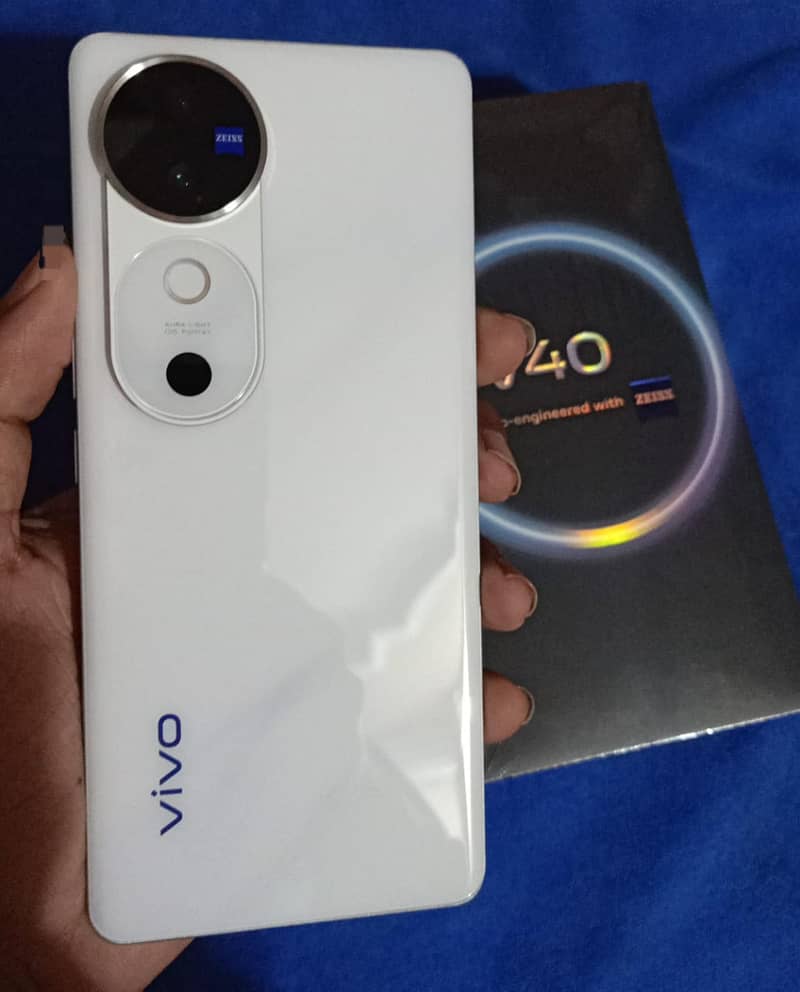 Vivo V40 12/256 Just box Open 0