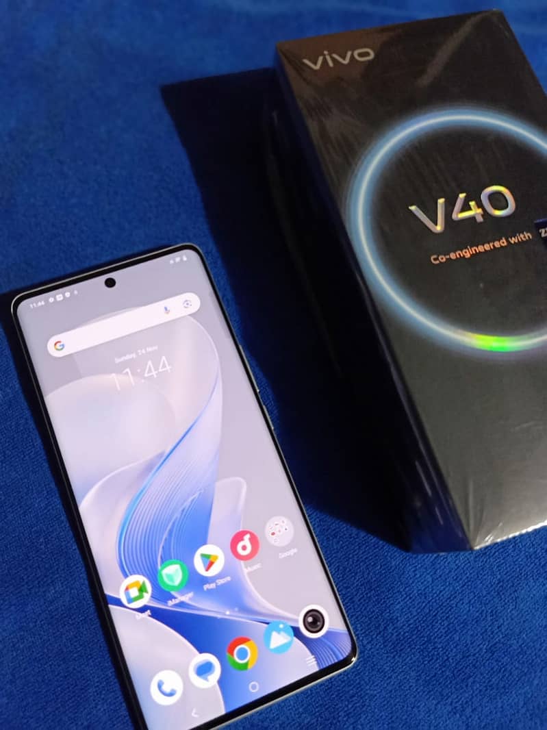 Vivo V40 12/256 Just box Open 2