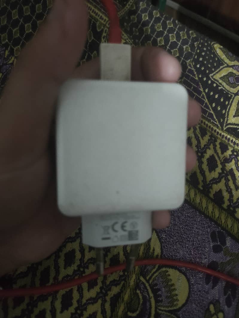 Oppo reno ka original charger hai 3