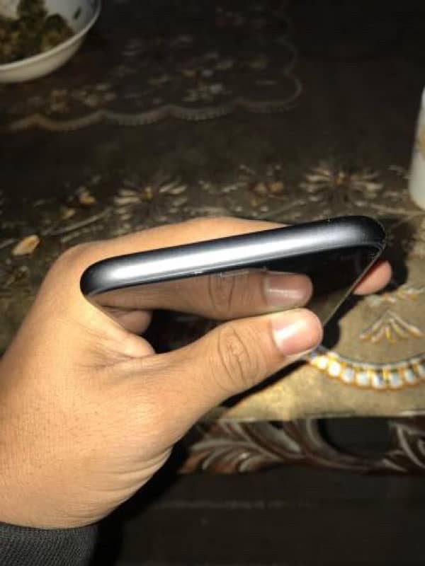 iPhone 11 jv 64gb 10by 10 condition hy 92 battery health 3