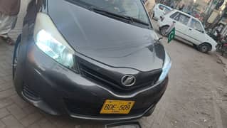 Toyota Vitz 2012. register 2015