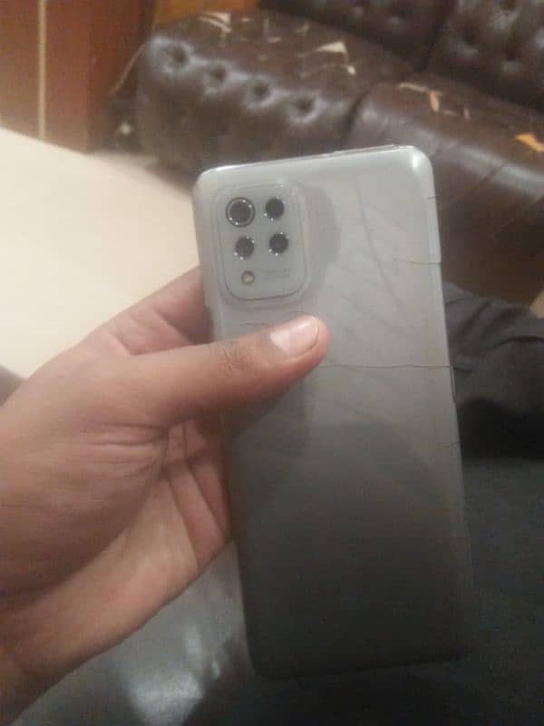 lg Q830 Mobile all good and VIP camera but patch prove hoga 2500 4